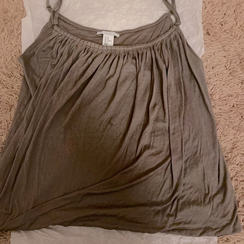 Grey top